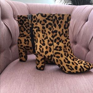 Beautiful leopard print booties.